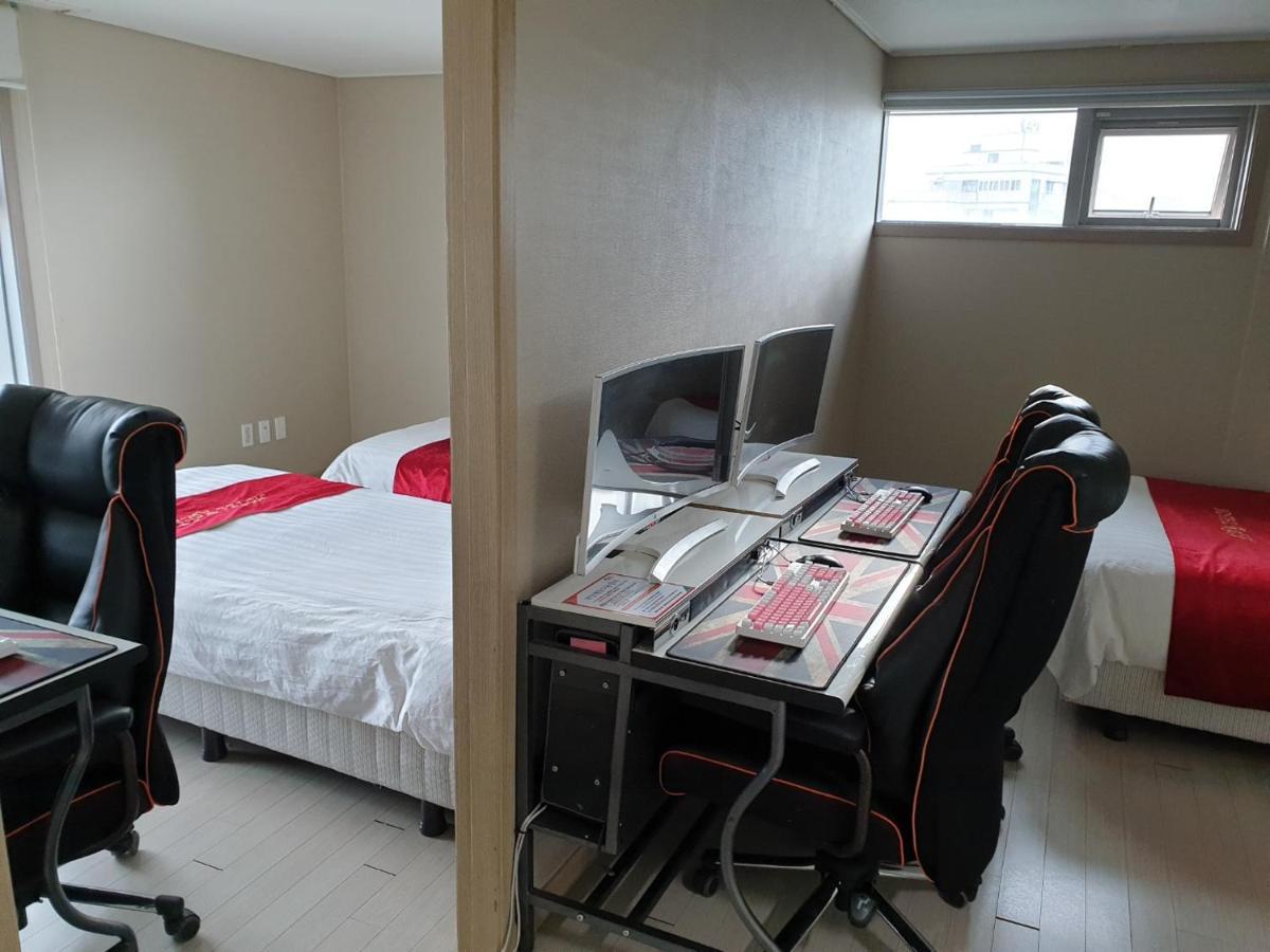 R&T Hotel Jeju Exteriör bild